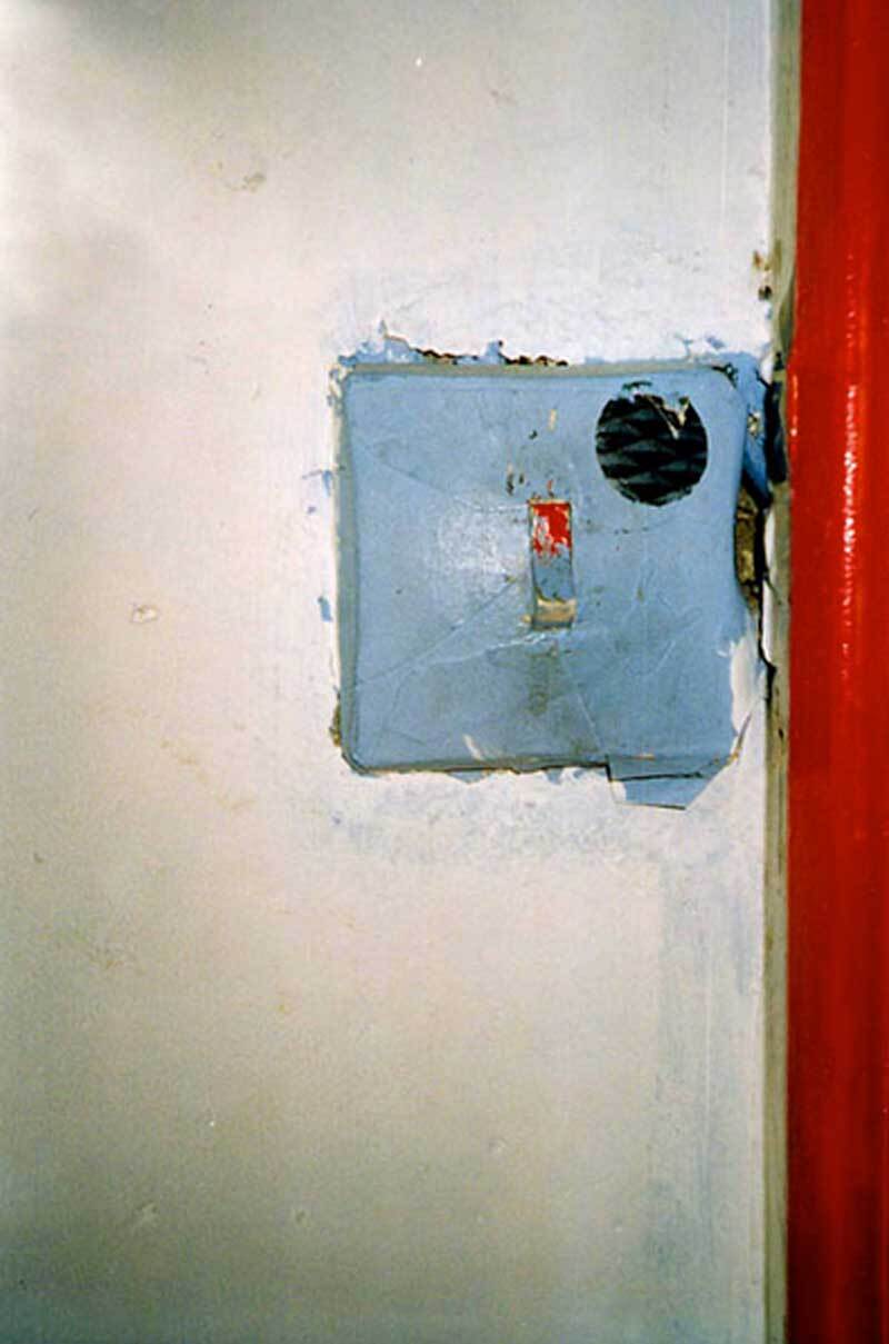 Anna Fox: 41 Hewitt Road 1996–1999