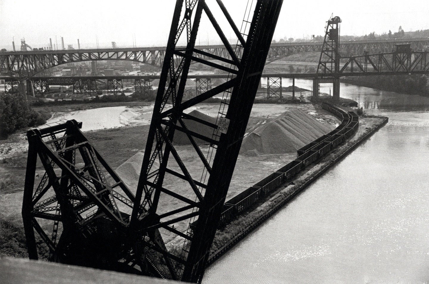 Lee Friedlander: Factory Valleys: Ohio and Pennsylvania (Special Limited Edition with One Vintage Gelatin Silver Print)