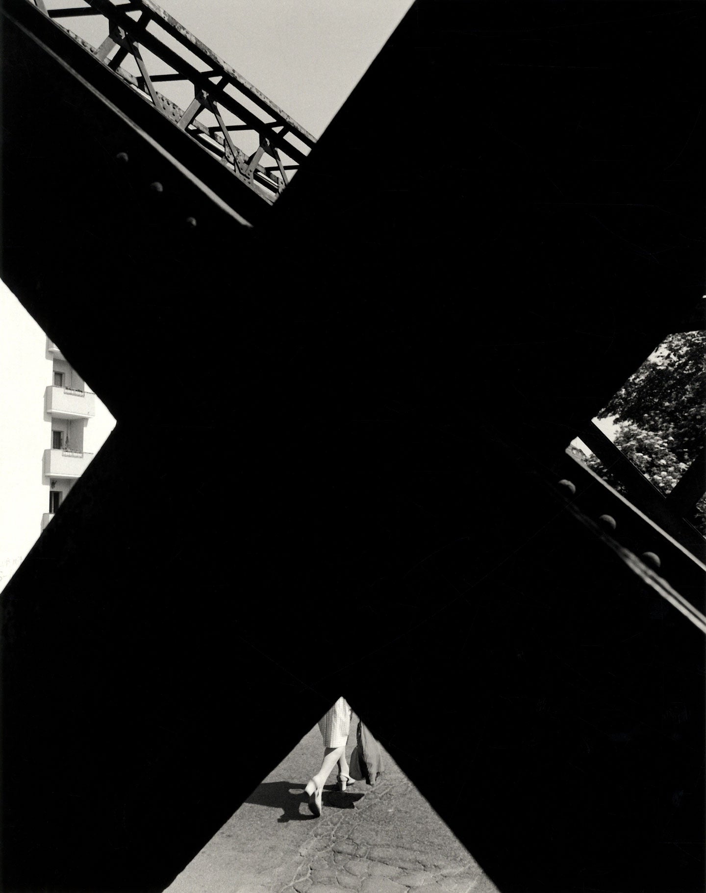 John Gossage: "Monumentenbricke, 1982" (from the series "Berlin in the Time of the Wall"), Limited Edition (Gelatin Silver Print)